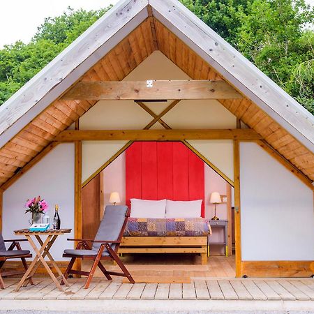 Killarney Glamping At The Grove, Suites And Lodges Exterior foto